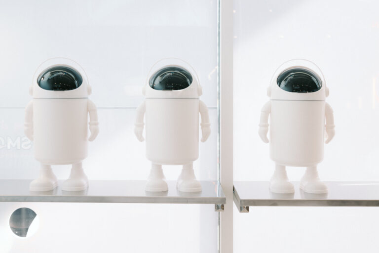 Kosmiczne roboty w bawialni KOSMO Wrocław